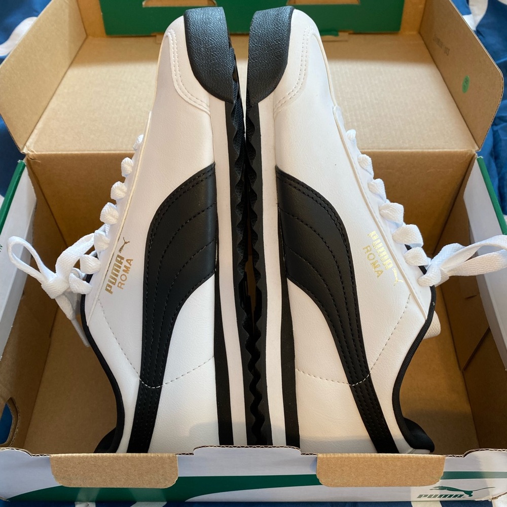 PUMA Roma Basic Sneakers in White/Black Leather ~ 7.5M/9W